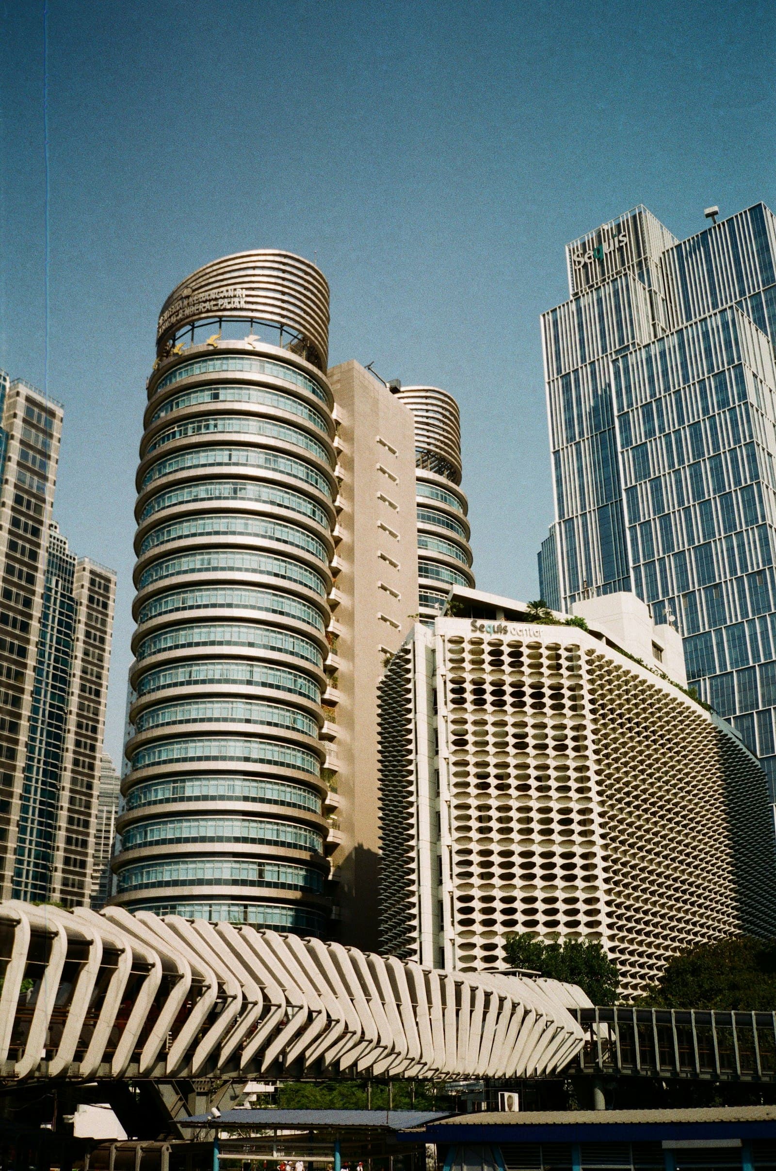 Gedung perkantoran modern Jakarta